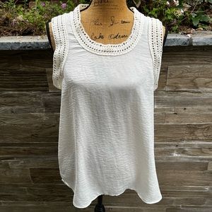 CAbi Sleeveless Detailed Blouse
